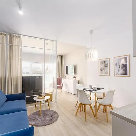 Ustronie 20 M Do Plazy Aparthotel 3*