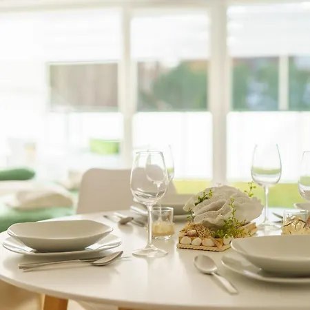 Aparthotel Ustronie 20 M Do Plazy